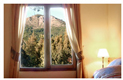 dormitorio con vista al cerro otto
